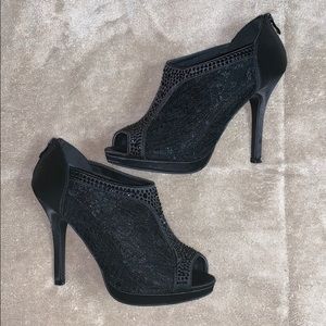 Black Michaelangelo Heels